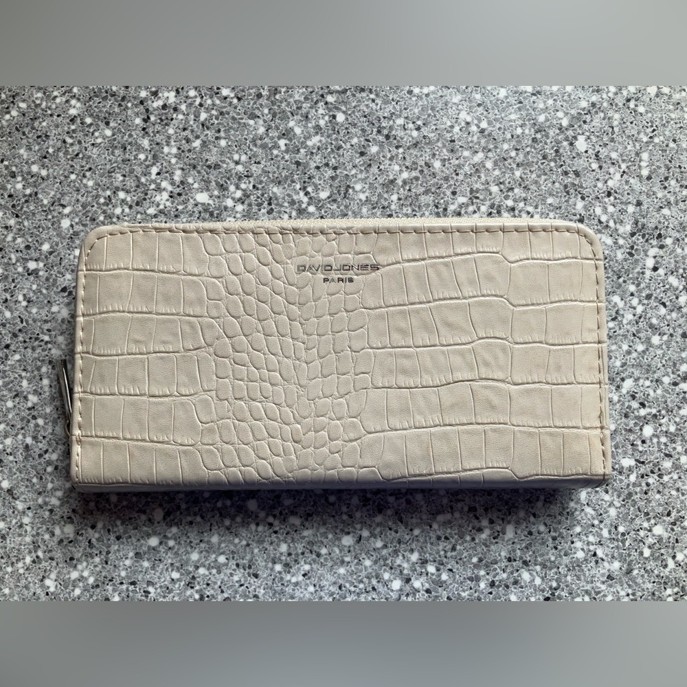 David Jones wallet